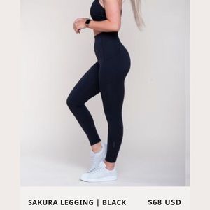 Paragon Sakura Black Leggings Medium